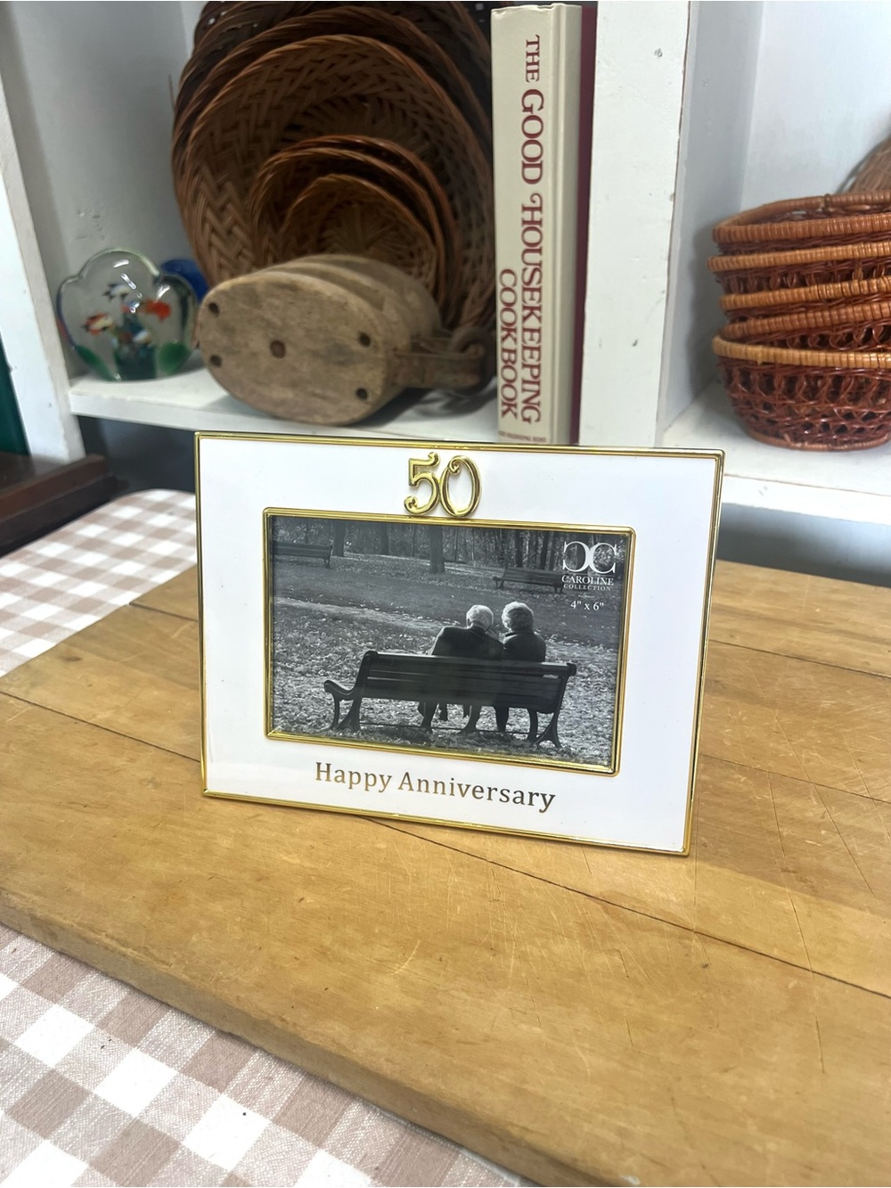 NWT 50 anniversary photo frame Caroline collection
